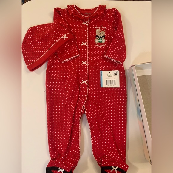 My first Christmas Footie for girls - Picture 1 of 1